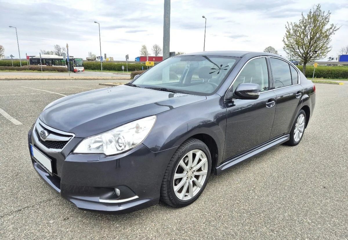 SUBARU LEGACY 2.5i KOUPENO ČR 4x4 XENON VÝHŘEV