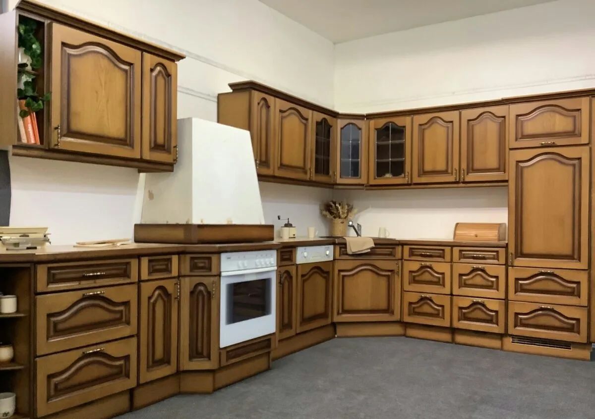 Větší rustikální kuchyně ROZÁRKA