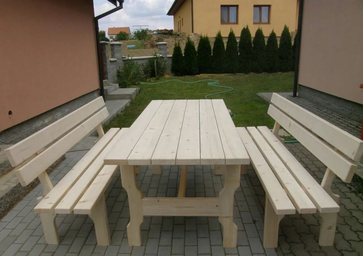 Nový zahradní nábytek