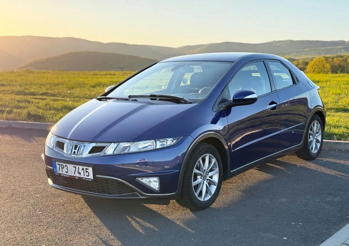 Honda Civic 8g 1.4 i-vtec 73 kw