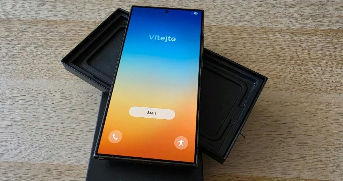 Prodam Samsung Galaxy, S24 Ultra 12/512GB, černá – TOP stav