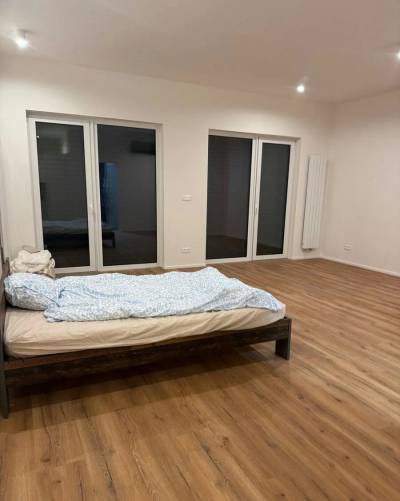 Postel 140 × 200 cm + matrace (komplet)