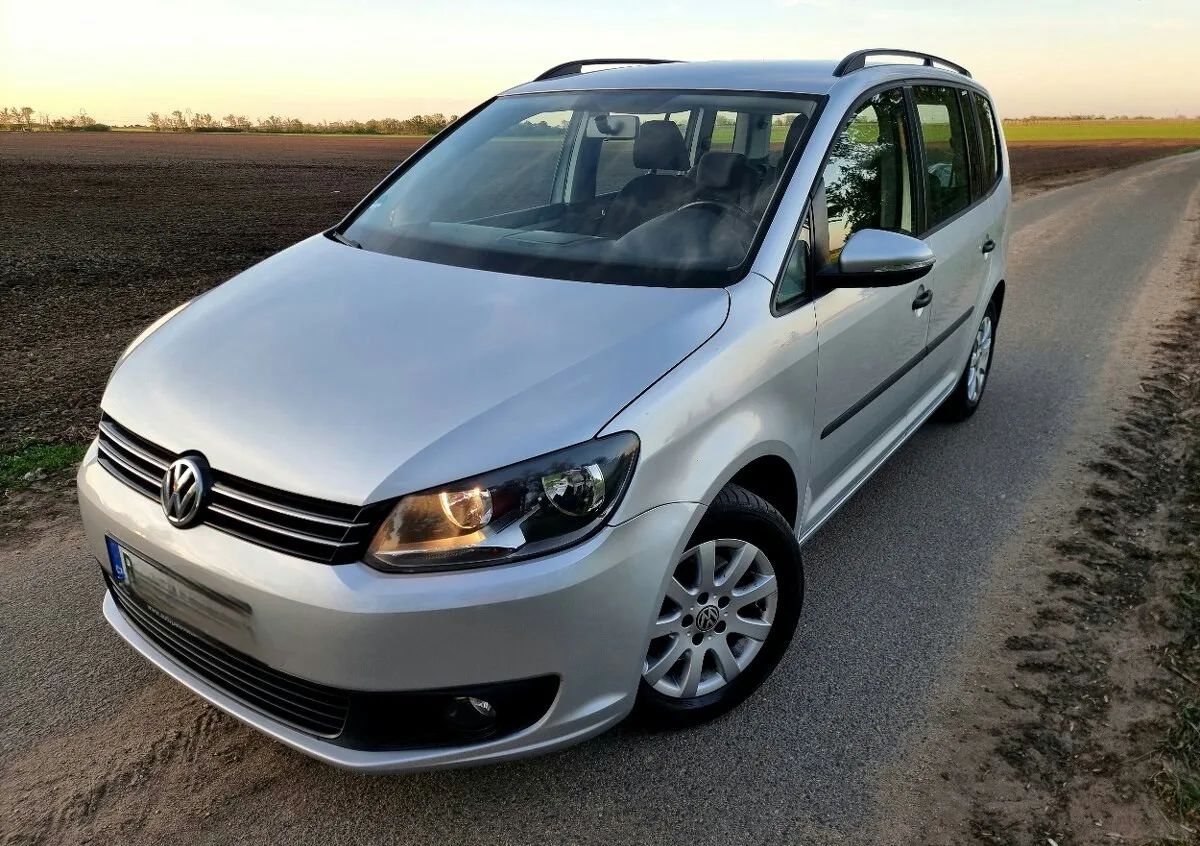 Touran 1.6tdi 7 míst najeto 174tis tažné