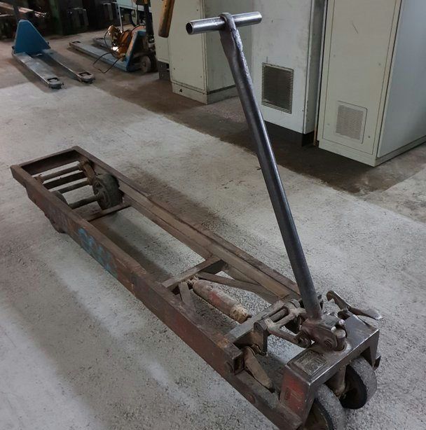Paletový zdvižný vozík 1600 kg (13719.)