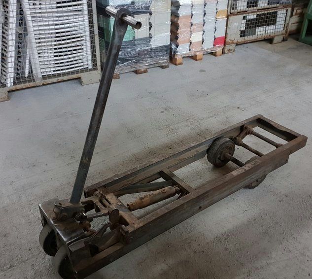 Paletový zdvižný vozík 1600 kg (13716.)