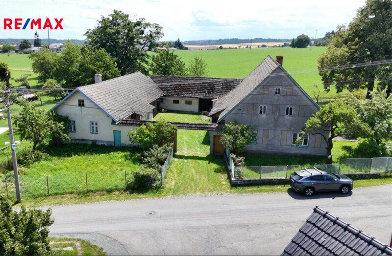 Prodej domu 230 m² - Spálov.Ve výhradním