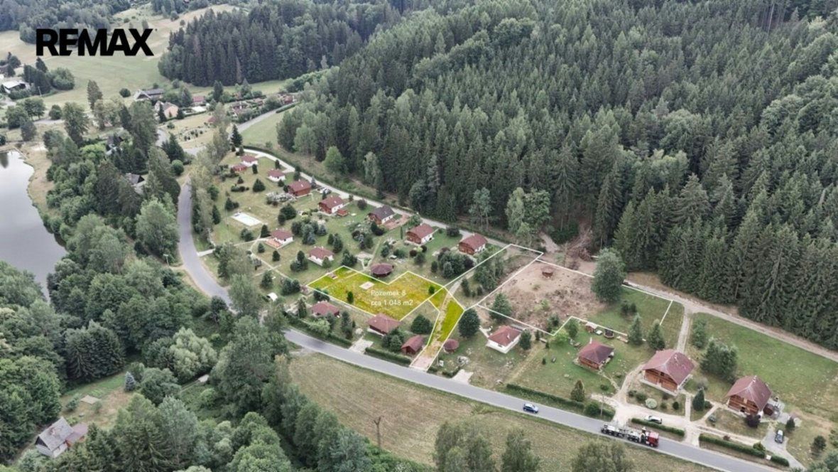 Prodej pozemku 1 048 m² - Borušov. ID nabídky: