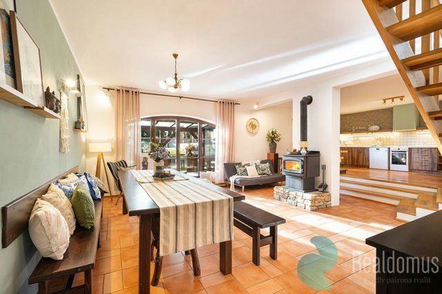 Prodej, rodinný dům 267 m2 s wellness, pozemek 1