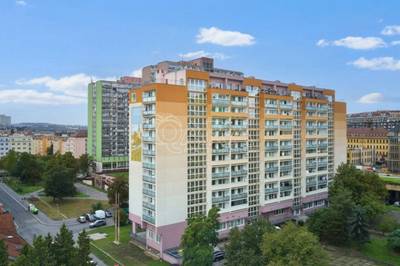 Prodej světlého bytu 3+1 75m2 se dvěma lodžiemi, Praha 10 Vršovice, Uzbecká