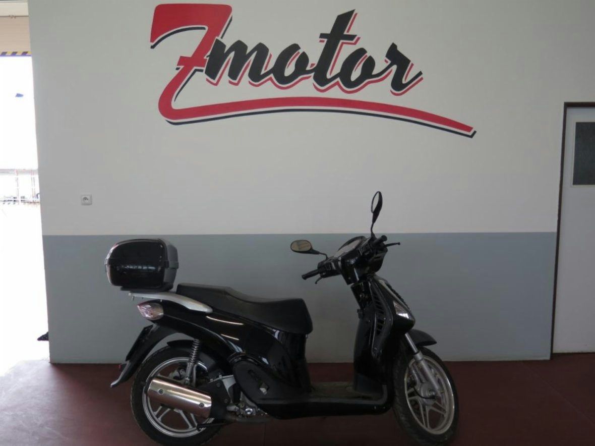 CFMOTO, skútr