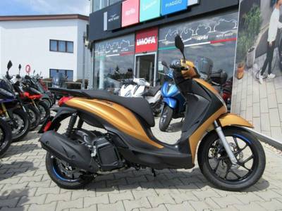 Piaggio, skútr