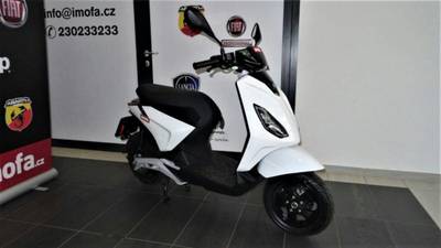 Piaggio, skútr