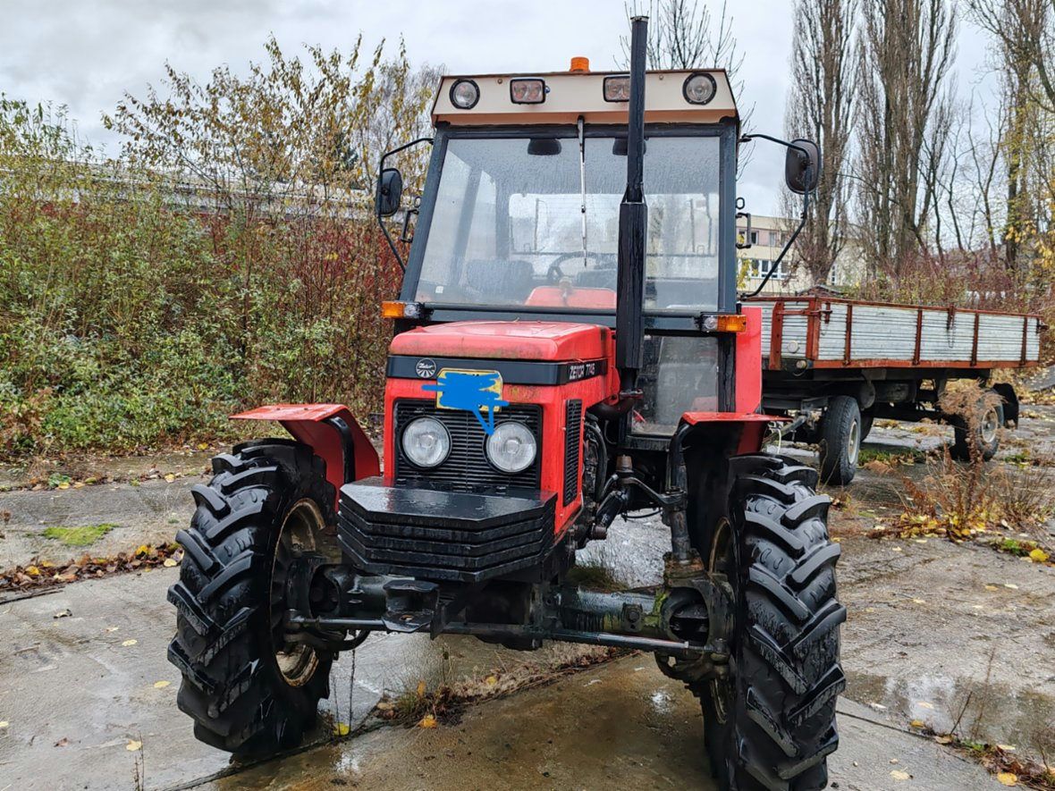 Zemědělský kolový traktor ZETOR