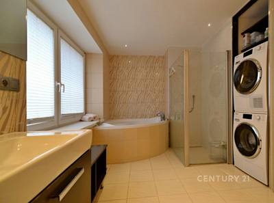 Rodinný dům s bazénem, 9+2/2xG, 830m2, Příbram IV, Příbram