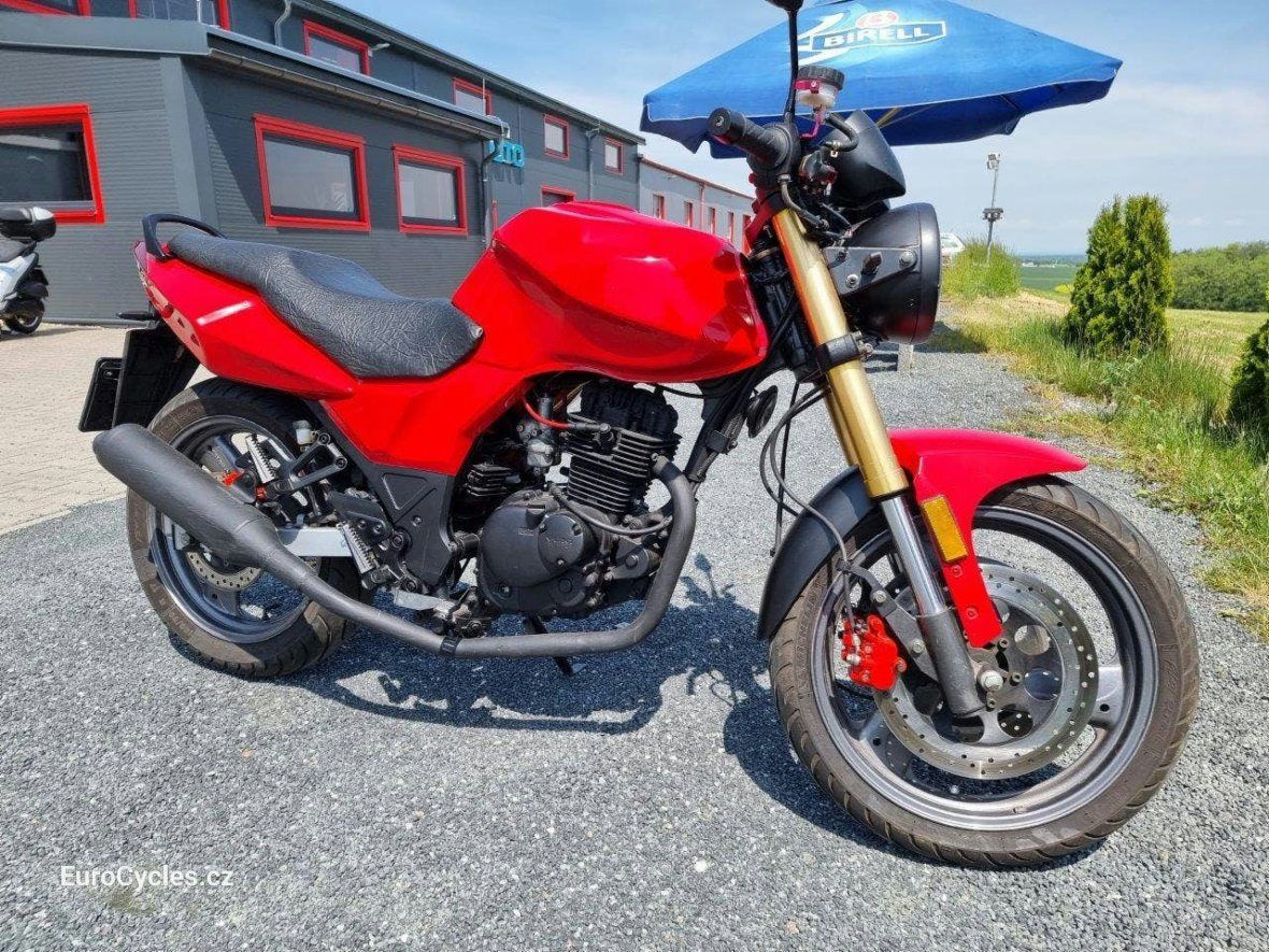 Yuki RS 125, nakedbike