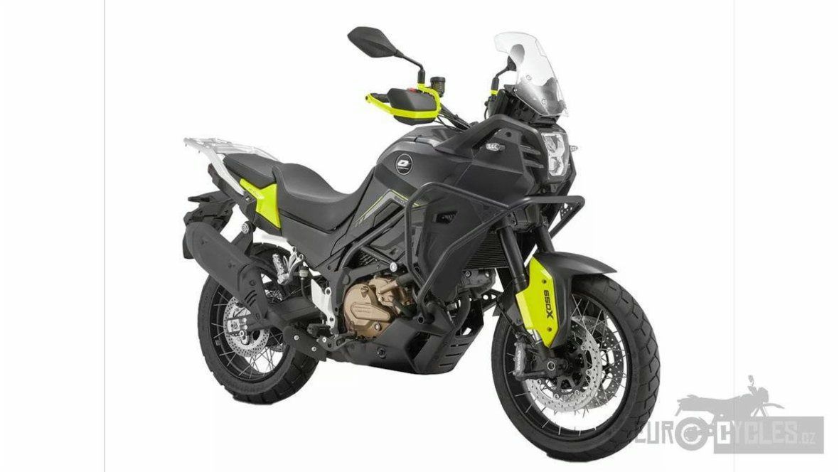 QJ Motor SVT 650 X, akce kufry zdarma, silniční