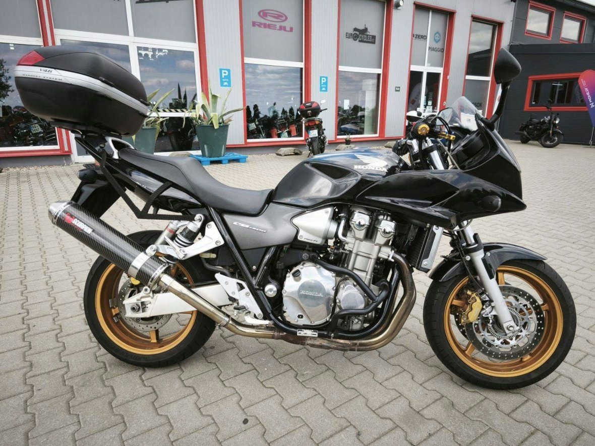 Honda CB 1300 SA, silniční cestovní