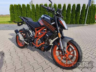 KTM 125 Duke, nakedbike