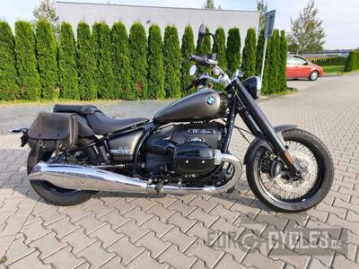 BMW R 18, silniční cestovní