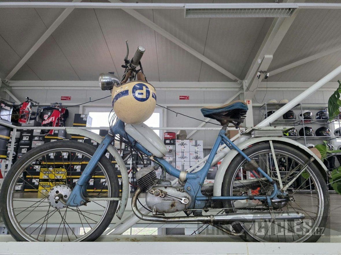 Stadion S11, moped
