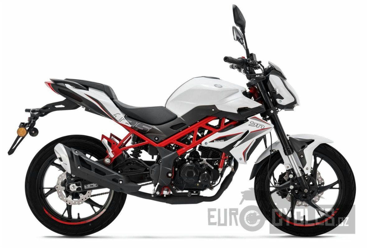 Benelli BN 125, nakedbike