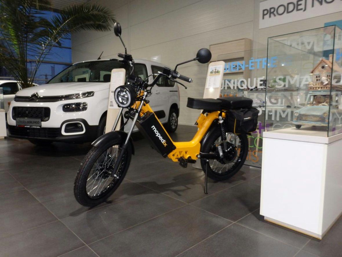 MOPEDIX ELECTRIX, 4, r.v. 2026, najeto 5 km, barva