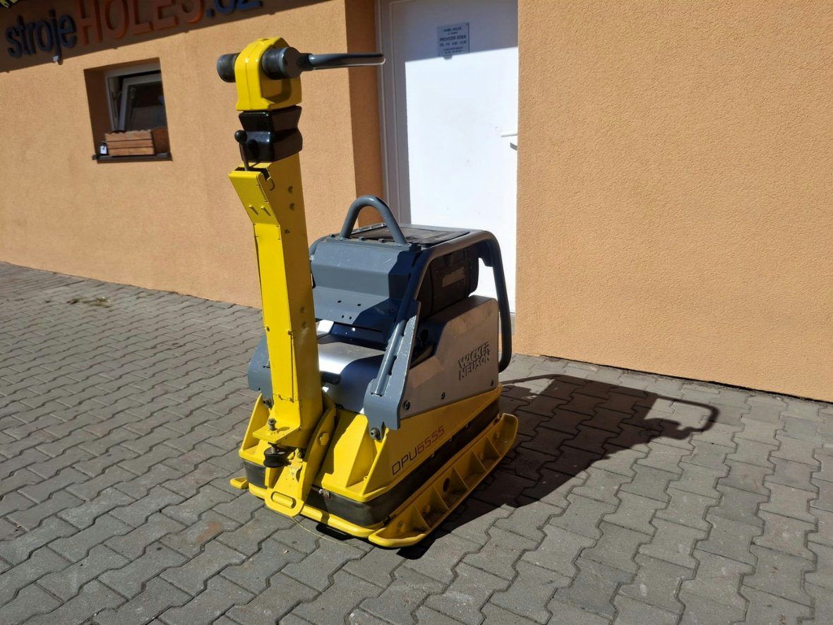 Prodám užívanou vibrační desku Wacker Ne