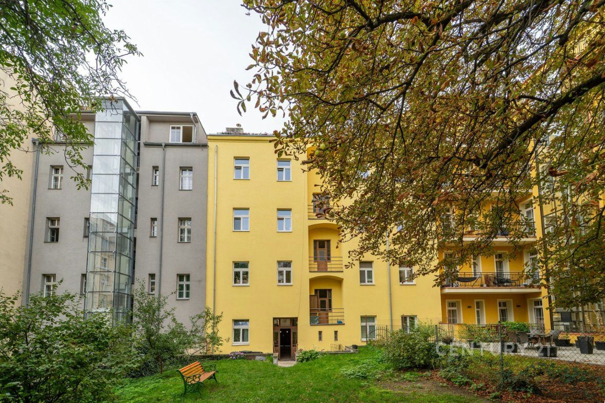 Prodej bytu 1+kk 29 m2, Veletržní, Praha - Holešovice