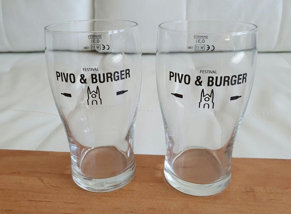 Skleničky z Karlínského Pivo&Burger 2017
